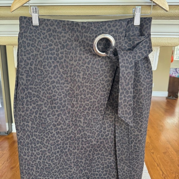 Bob Mackie Leopard Wrap Grommet Tie Pencil Skirt Size Small - Picture 2 of 4